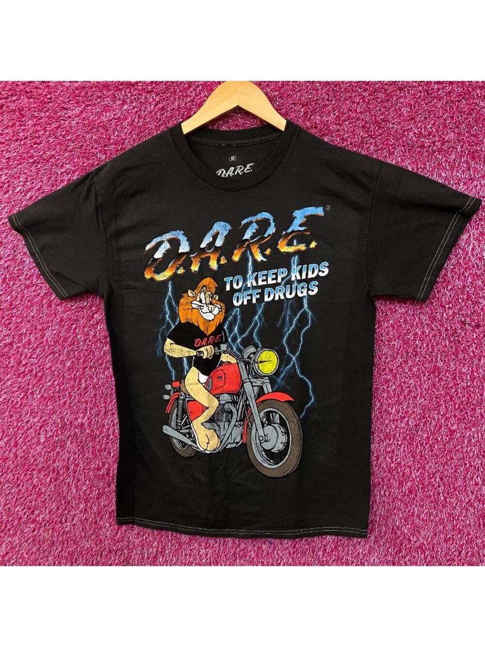 D.A.R.E. Lion Motorcycle Graphic T-Shirt Medium
